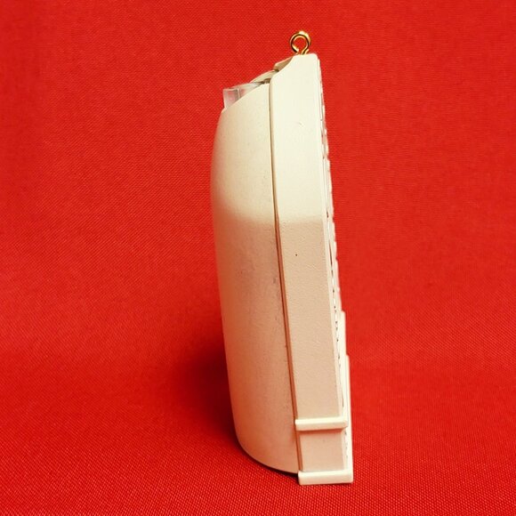 Hallmark Christmas Ornament Peace on Earth Windows of Faith 2012 - Picture 11 of 12